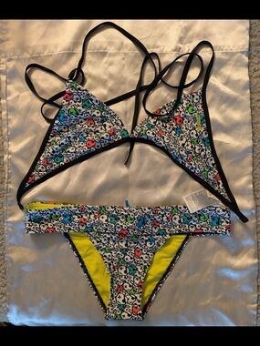 Women's Multicolor Graphic Triangle Bikini Set